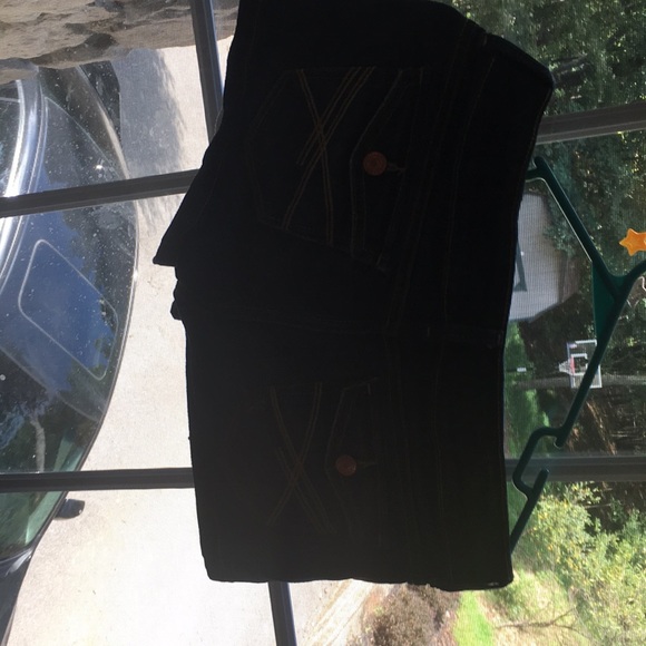 Aeropostale denim shorts with bk button pockets - Picture 2 of 2